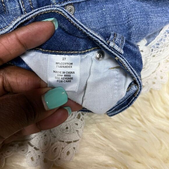 Altar’d State crochet hem distressed denim shorts sz 27 - Picture 3 of 7